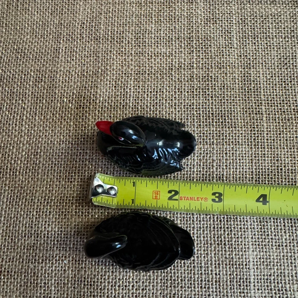 Vintage Perth Western Australia Black Swans Salt Pepper Shakers
